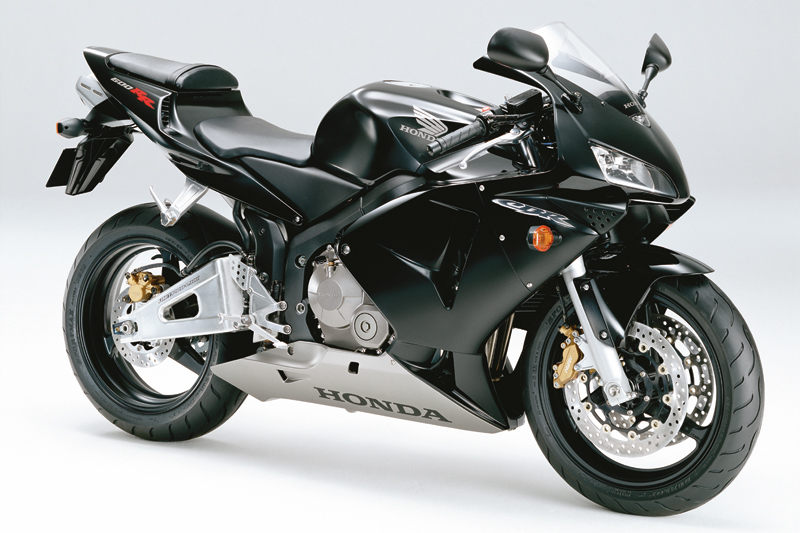 Honda Fireblade Honda Pressebild der CBR600RR PC37 2003