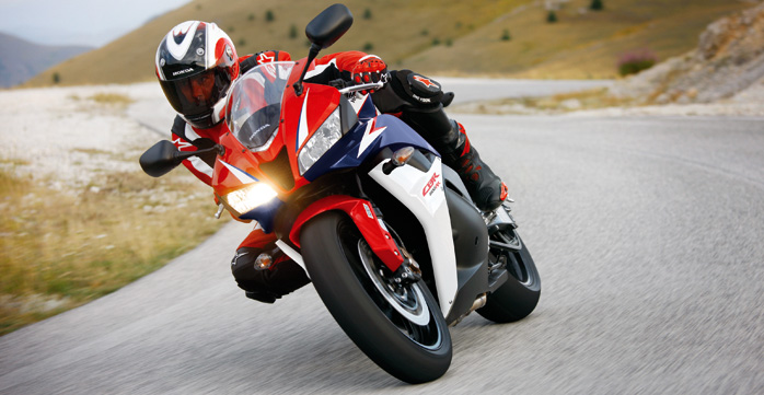 Die Honda CBR600RR mit Combined ABS 2010