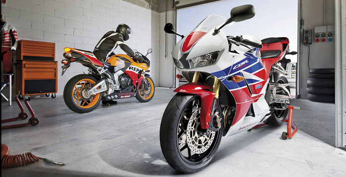 Honda CBR600RR mit Combined ABS 2013