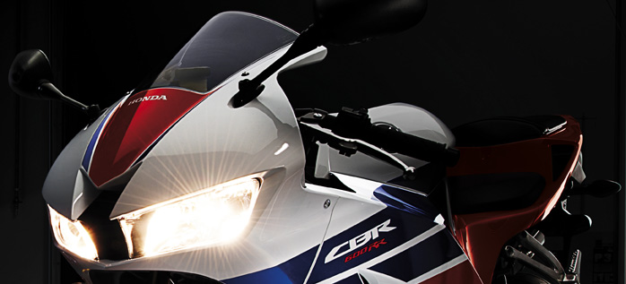 Honda CBR600RR mit Combined ABS 2013
