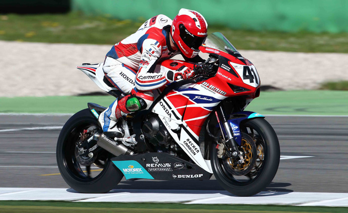 Flat out - Arne Tode wringt die CBR1000RR Fireblade aus