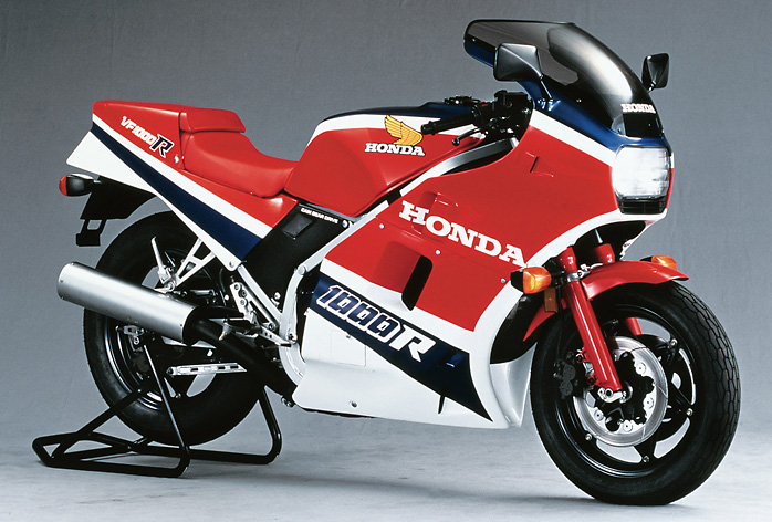 Die Honda VF 1000 R mit aufwndigem Zahnradantrieb (1984)