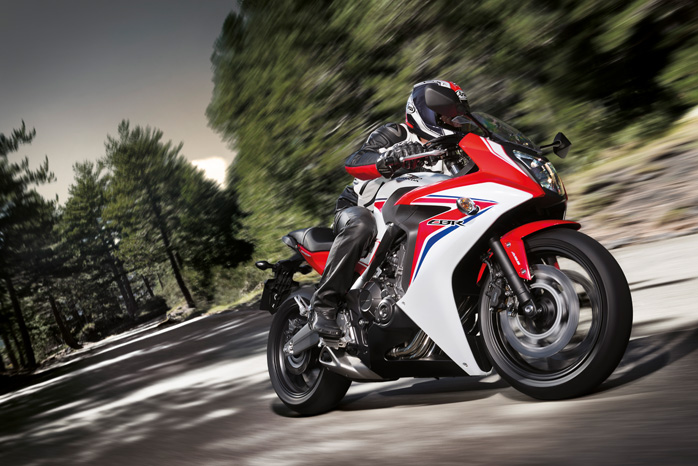 Honda CBR650F - Die CBR650F gibt es neben der Tricolor-Variante auch in schwarz und silber