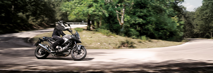 Auf einer Honda NC750X sicher in die Motorradsaison 2014  mit Fun & Safety