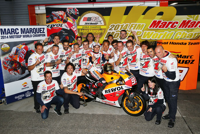 Das Repsol Honda Team nach dem Titelgewinn in Motegi / Japan