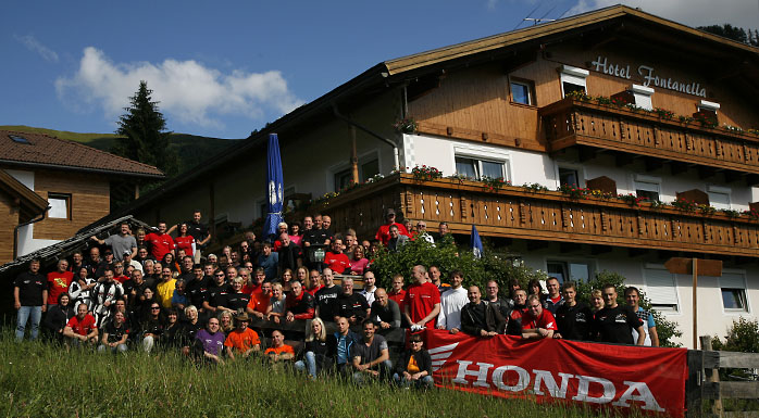 150 Teilnehmer beim 7.FTT - Fireblade-Touren-Treffen 2011