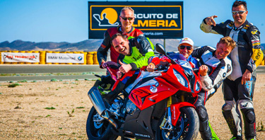 Bayrischer Wintersport – das BMW Motorrad Test-Camp Almeria