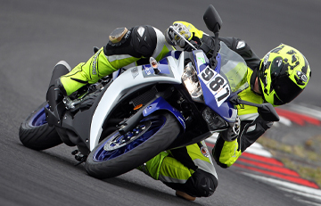 Entschleunigung mit 42 PS - die Yamaha R3