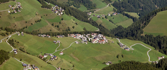 Antermoia von oben - Blick vom Hausberg dem 2.875 Meter hohen Peitlerkofel