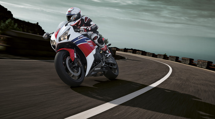 Die Fireblade 2014 - 22 Jahre Total Control